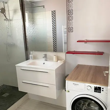 Gare Ete A Pied Apartmán
